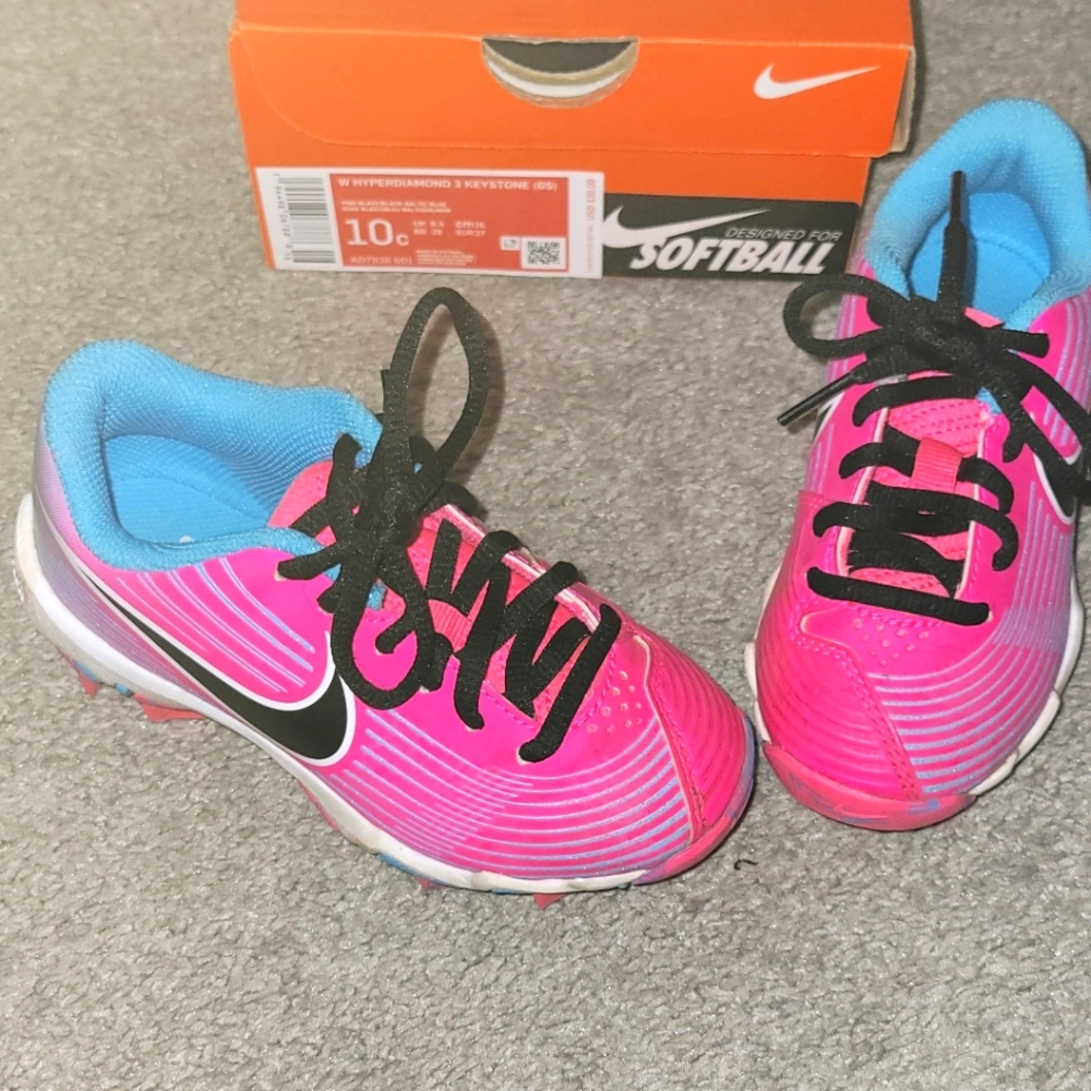 Nike toddler size 10c cleats